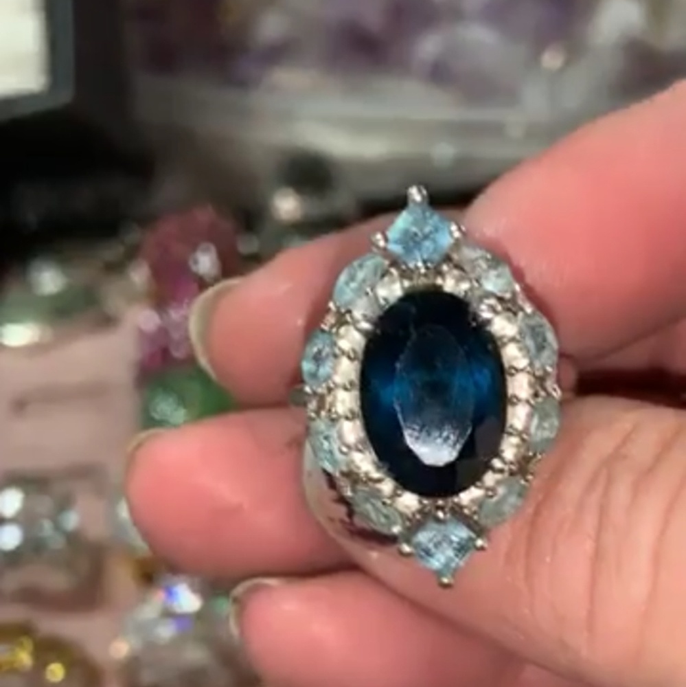 Women's ring